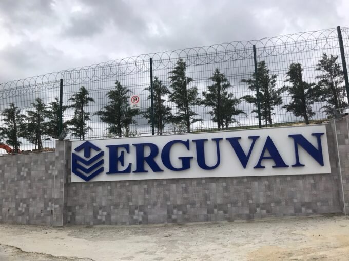 SİLİVRİ FENER’DE 330 M² KAPALI ALAN + 100M² AÇIK ALANLI DEPO