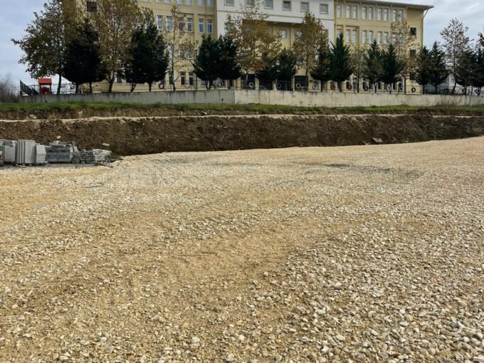 KALEİÇİ MERKEZDE ÇOK AMAÇLI 2.757 M² KİRALIK ARSA